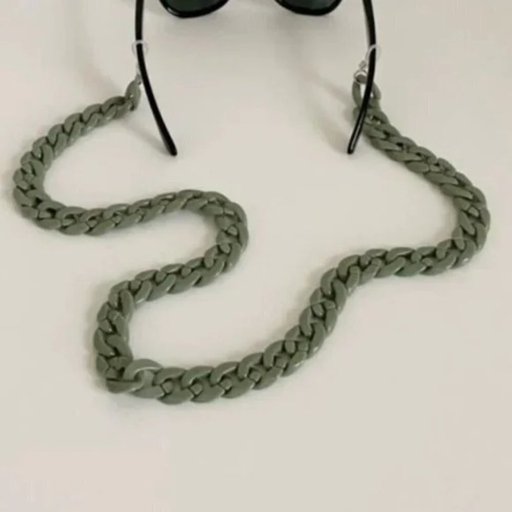 Acrylic Sunny Cord (army green color)